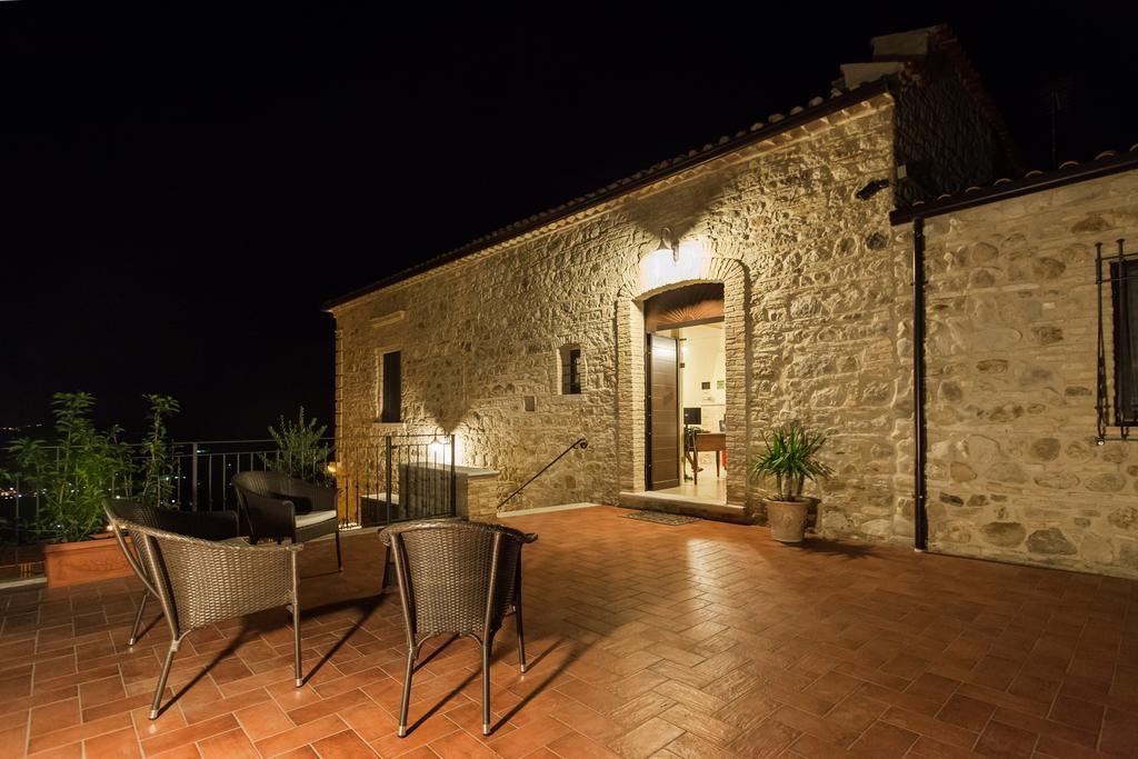 Bed and Breakfast A Casa Nostra Residenza Di Charme Candela Exterior foto