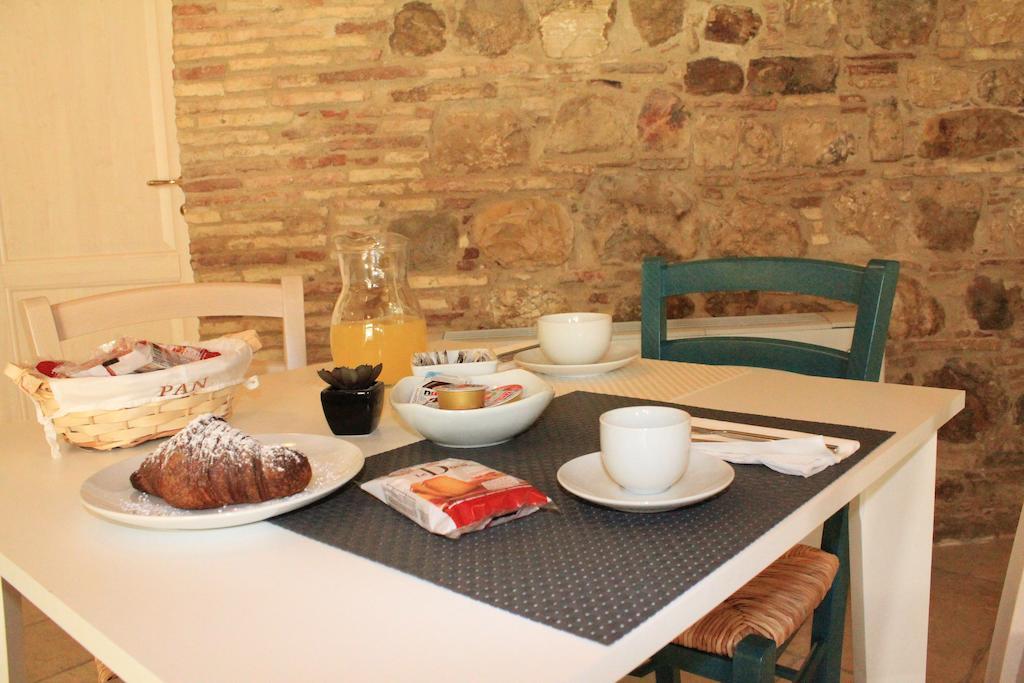 Bed and Breakfast A Casa Nostra Residenza Di Charme Candela Exterior foto